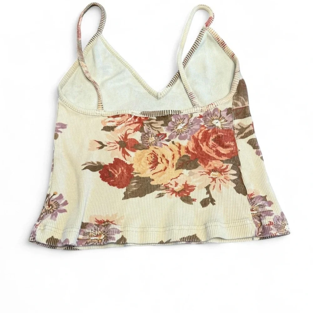 Brandy Melville Cream Ribbed Crop Top - Picture 2 of 3